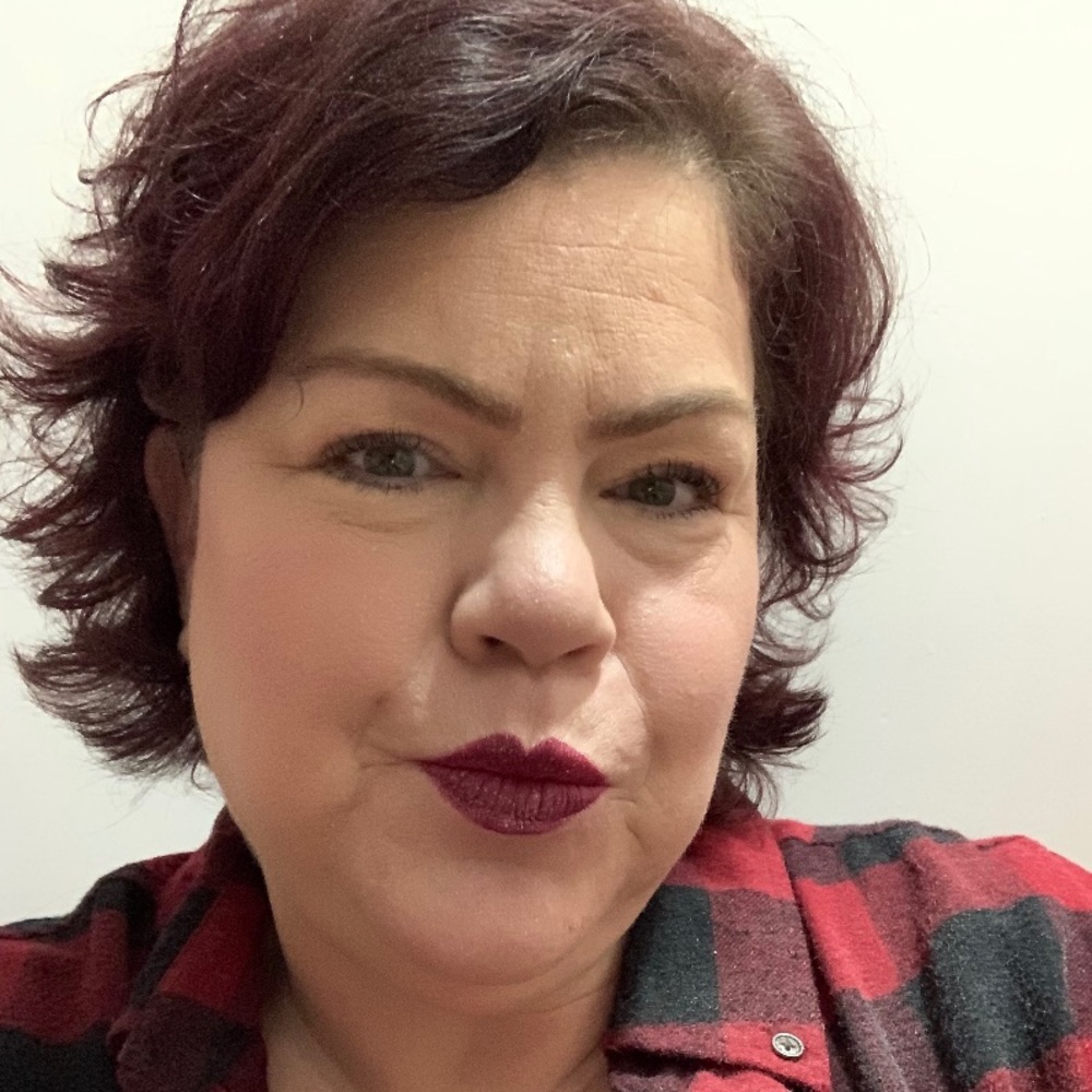 Meet your Posher, Suzanne